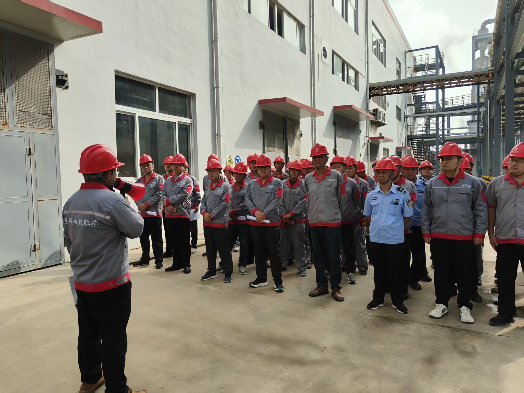 1759219925807670.jpg 1759219925807670.jpg